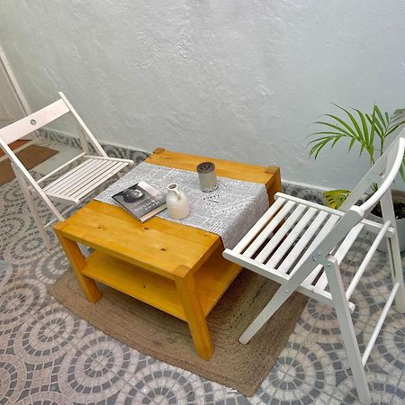 Shared Apartment With Bright Private Patio In Lisboa Exterior foto